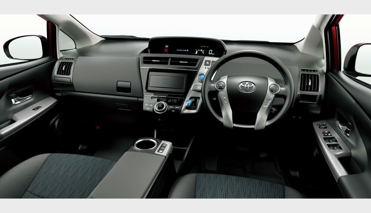 zvw40 プリウスアルファ　２０１５　運転席 プリウスα | 価格・グレード | トヨタモビリティ新大阪
