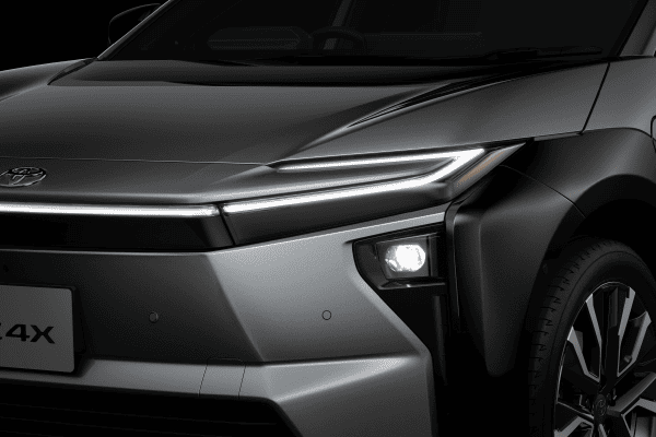 カローラクロスの外装