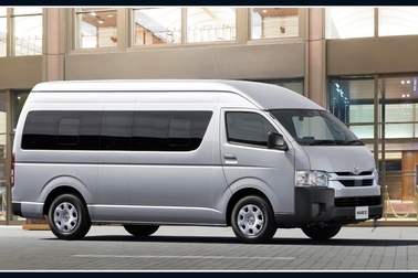 COMMUTER・2WD・2800ディーゼル・GL